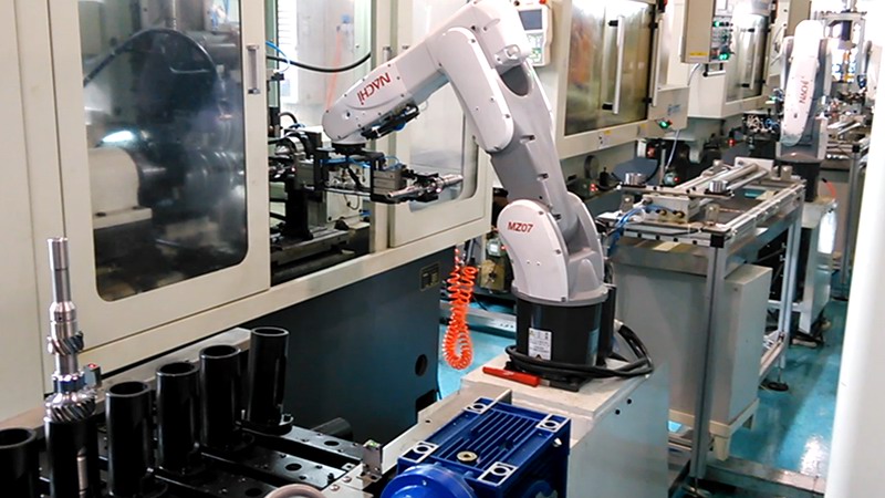 ロボット自動加工ライン