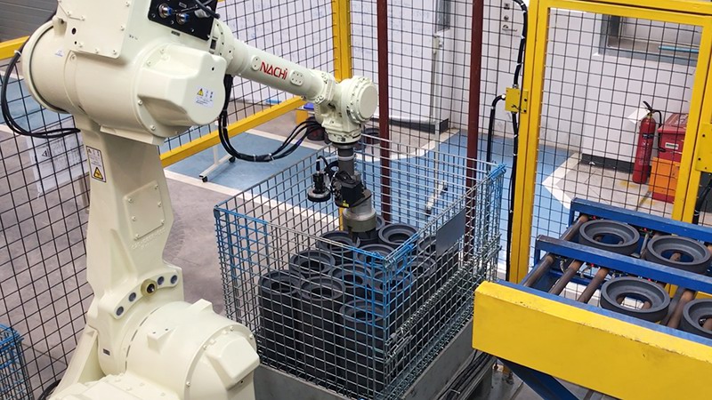 ワークをピック＆プレースするビジョン付きロボット